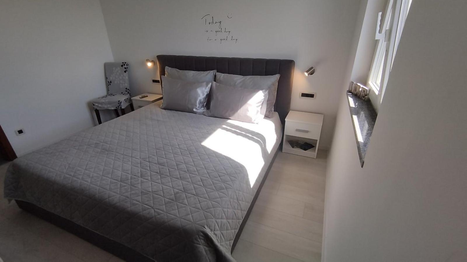 Crystal Apartment ウマグ エクステリア 写真