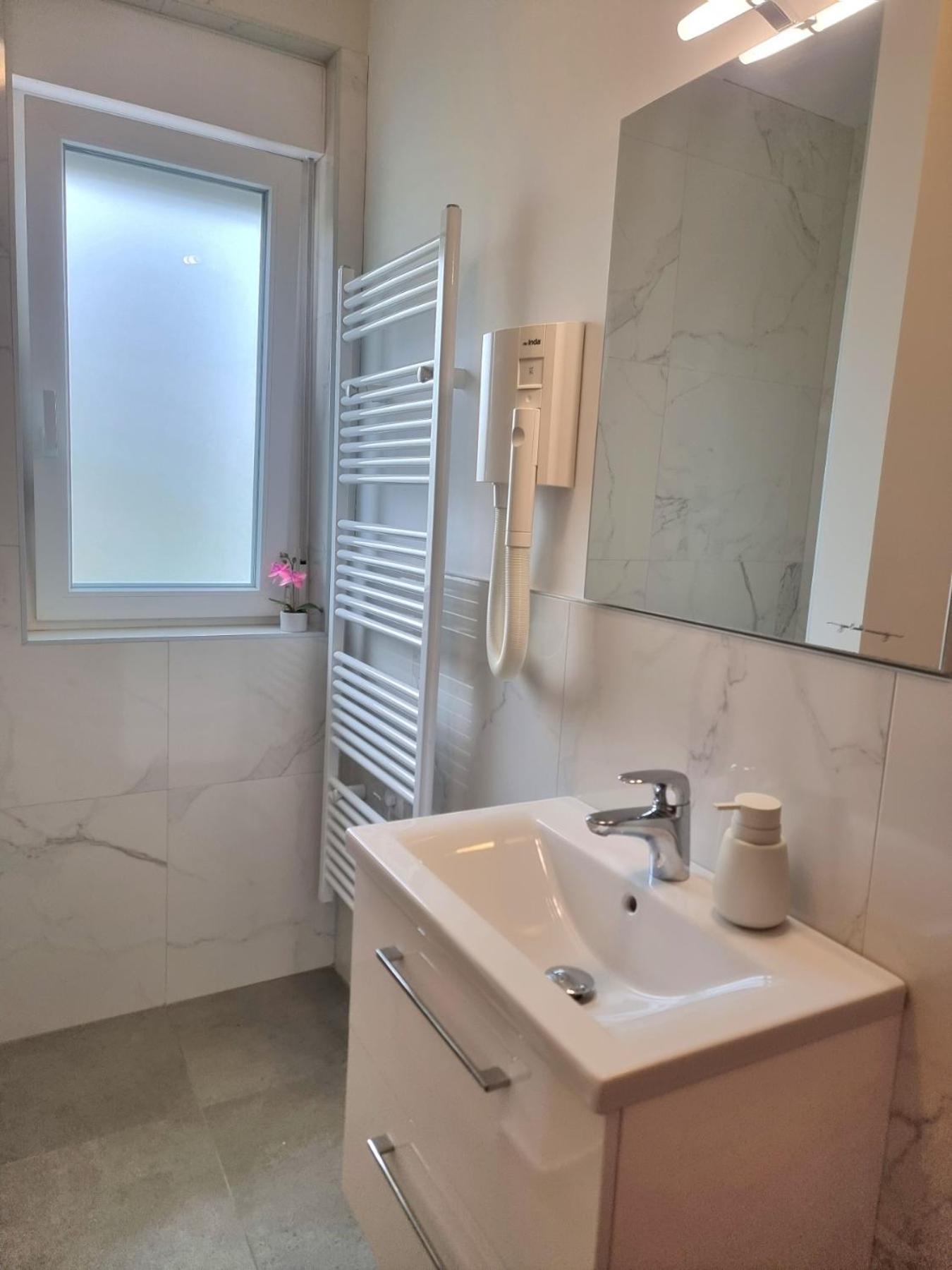 Crystal Apartment ウマグ エクステリア 写真