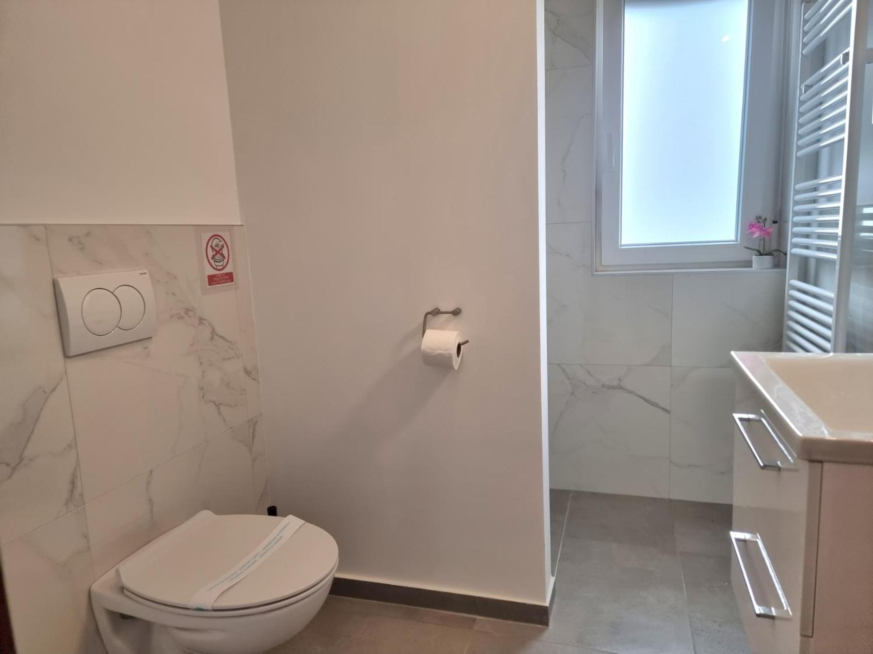 Crystal Apartment ウマグ エクステリア 写真